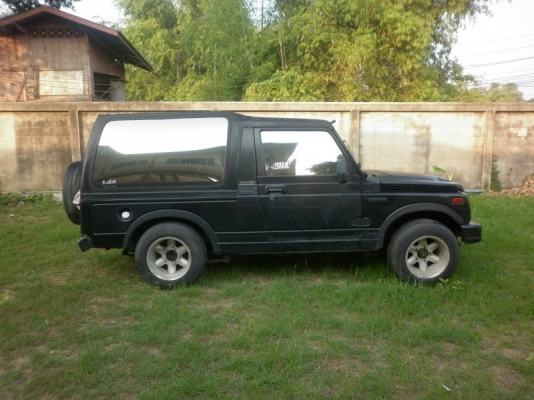 ขายล้อเเม็กขอบ15 กว้าง8นิ้ว  5รู139.7 ใส่อยู่ในsuzuki caribian