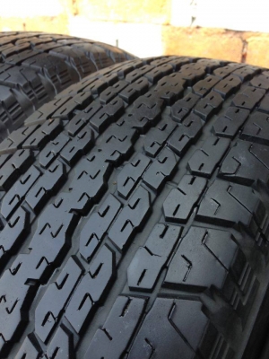 ยาง Bridgstone 255-65-17 ปลายปี 13 ครบชุด 4 เส้น 4500 สภาพสวยๆไม่กินข้างไม่มีปะไม่บวมดอกยางเหลือเยอะวิ่งใด้อีกนานค่ะ