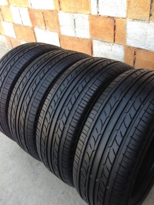 ยาง YOKOHAMA 215-55-17 ปี 12 MADE IN JAPAN ครบชุด 4 เส้น 4000 สภาพสวยๆไม่บวมดอกยางเหลือเยอะเอาไปวิ่งใช้งานใด้อีกนานค่ะ