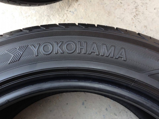 ยาง YOKOHAMA 215-55-17 ปี 12 MADE IN JAPAN ครบชุด 4 เส้น 4000 สภาพสวยๆไม่บวมดอกยางเหลือเยอะเอาไปวิ่งใช้งานใด้อีกนานค่ะ