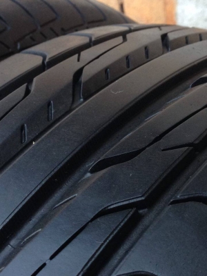 ยาง TOYO 195-55-15 ปี 12 MADE IN JAPAN ครบชุด 4 เส้น 3500 สภาพสวยๆไม่บวมไม่กินข้างดอกยางเหลือเยอะเอาไปวิ่งใช้งานใด้อีกนานค่ะ ยาง TOYO 195-55-15 ปี 12 MADE IN JAPAN ครบชุด 4 เส้น 3500 สภาพสวยๆไม่บวมไม่กินข้างดอกยางเหลือเยอะเอาไปวิ่งใช้งานใด้อีกนานค่ะ