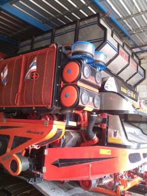 ขายรถเกี่ยวข้าว