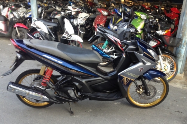 ขาย ราคา ตามนี้ สนใจติดต่อ ต่อรองราคา แชท ครับ เอกสารครบ เครื่องดี ทุกคัน ภาษีขาดไม่เกิน รถพร้อมใช้งาน สกุ๊ปปี้ไอ สีเหลือง 14500 เครื่องเงียบมาก นูโว้ตัวเก่า สีแดง 13500 เครื่องดีสภาพเดิมๆ นูโว้อิลิแก๊น สีน้ำเงิน 15500 เครื่องเงียบๆ พร้อมใช้งาน คลิกตัวเก่