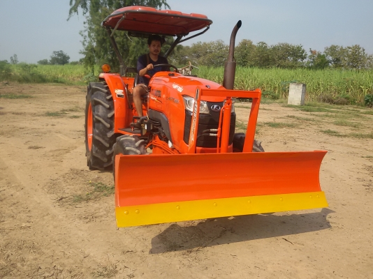 รถไถคูโบต้าL4708 มีไบมีดตราช้าง1อันสวยๆเดิมๆ พร้อมไช้งาน  ขายใน  ราคา378000บาท รถอยู่วังบัว คลองขลุง กำแพงเพชร    สนใจสอบุถามได้ที่081 3655997 อำพร  พาเจริญ  ราคาต่อรองได้อีกนะครับ