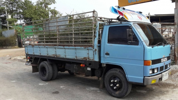ขายรถบรนทุก NKR 110 แรง