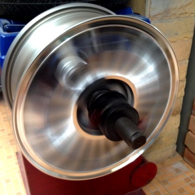 ล้อ15นิ้ว CEFIRO A32