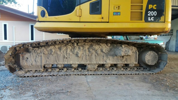 ขายKOMATSU PC160-8 สภาพสวยพร้อมใช้ราคาต่อรองได้ ติดต่อได้ที่คุณอ๊อฟ พิจิตร 086-737-9991,080-616-8448