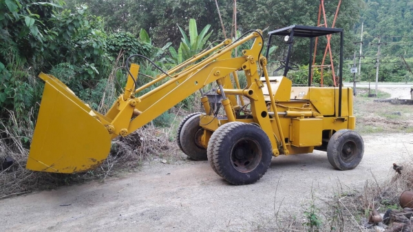 ขายรถตัก KOMATSU รุ่น FD25 สภาพดี