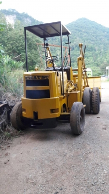 ขายรถตัก KOMATSU รุ่น FD25 สภาพดี ขายรถตัก KOMATSU รุ่น FD25 สภาพดี