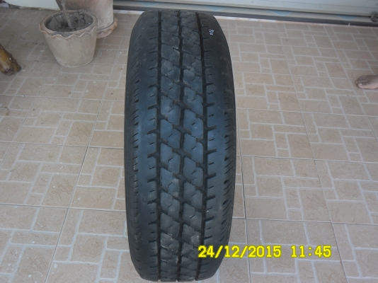 ขายยางบริดโตน 215/14 LEO 677 ยางปี2011 บรรทุก ดอกยางเหลือเยอะ