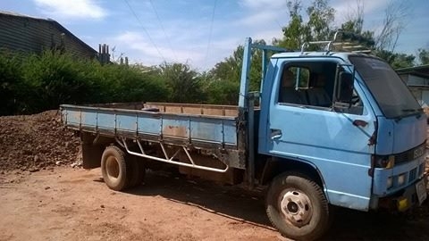 ขายรถ6ล้อมีข้างเสริม  สภาพดีใช้งานได้ เล่มทะเบียนครบ