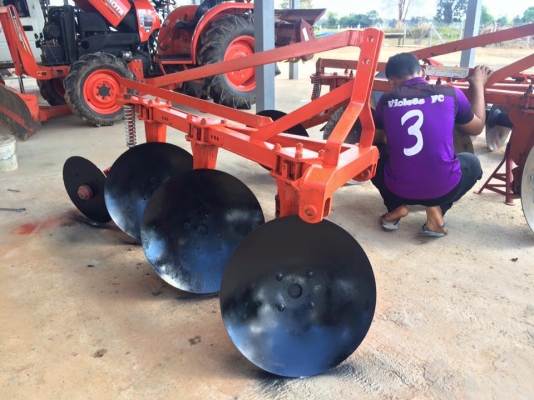 ขายผาน 3 ใบ 22 สภาพพร้อมใช้งานรับประกันความแน่น ใบเต็มลูกปืนแน่น เอาไปใช้ได้เลยไม่ต้องซ่อมคับ