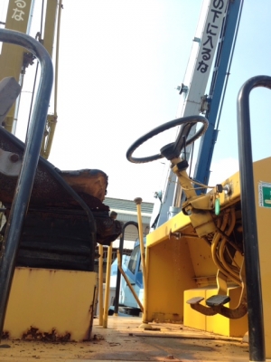 รถบด 7 ล้อยาง Sakai RT200W (8.5 ตัน) 1990ชม. สนใจโทร. 080-6565422 (หนิง)