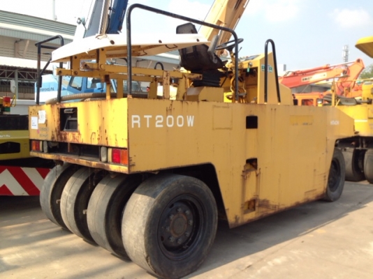 รถบด 7 ล้อยาง Sakai RT200W (8.5 ตัน) 1990ชม. สนใจโทร. 080-6565422 (หนิง)