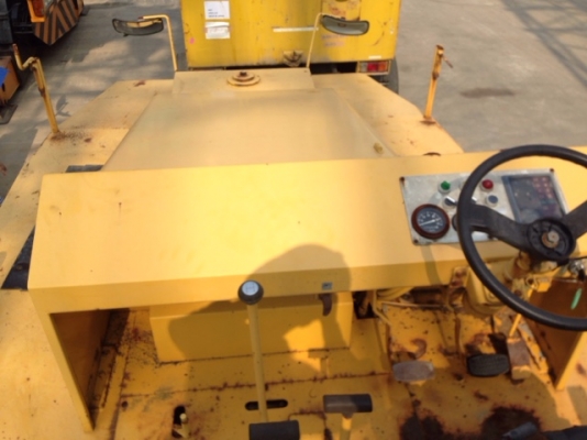 รถบด 7 ล้อยาง Sakai RT200W (8.5 ตัน) 1990ชม. สนใจโทร. 080-6565422 (หนิง)