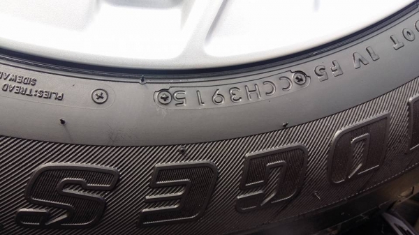 ขายล้อแม็กป้ายแดง crv g4 mc 17" พร้อมยางปี15 สนใจติดต่อเล็กคลองสามครับ 081-3747940