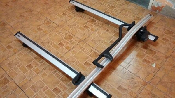 ขาย กล่องบรรทุกสัมภาระ THULE  pacific200 (เปิดได้ 2 ด้าน)สีดำ