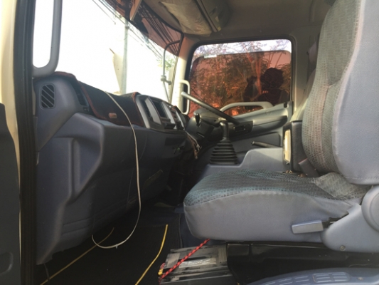 ขายหกล้อ HINO 175 ซีรีส์500 รุ่น FC9JLLA กระบะคาร์โก้ ยาว 6.50 เมตร ปี 53 เครื่องดี คัสซีสวย ยางเต็ม