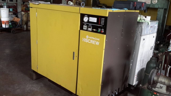 ขาย ROTARY SCREW HITACHI  พร้อม  AIR DRYER รับประกัน 1 ปี