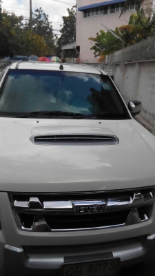 ขายด่วน ISUZU D-MAX (ปี2010) 4 ประตูสีขาว สภาพดีมาก ขายด่วน ISUZU D-MAX (ปี2010) 4 ประตูสีขาว สภาพดีมาก