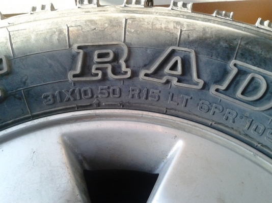 ขายล้อแม็กวีโก้พร้อมยาง Mud 31x10.5x15 ขาย 10000 บาท ติดต่อ 088-2885153