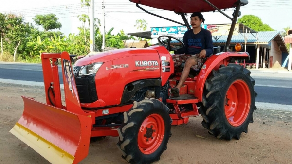 หาชื้อรถไถคูโบต้า L3608 เชิณมาหาเราครับ มีไบมีดตราช้าง1อันสวยๆเดิมๆ พร้อมไช้งาน  ขายใน  ราคา285000บาท รถอยู่วังบัว คลองขลุง กำแพงเพชร    สนใจสอบุถามได้ที่081 3655997 อำพร  พาเจริญ  ราคาต่อรองได้อีกนะครับ