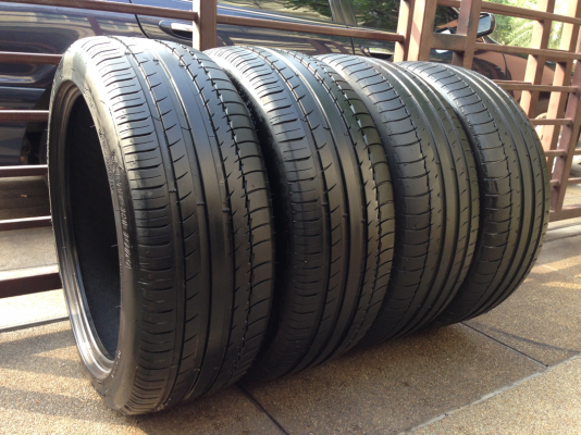 ยาง Michelin 245 45 20 ปลายปี12 สภาพดี ดอกเต็ม ไม่มีปะ ราคาไม่แพง