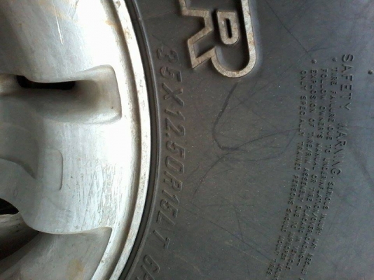 Buckshot 35x12.50R15LT (2011) Buckshot 35x12.50R15LT (2011)