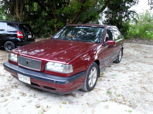 -เก๋งวอลโว่ 850 สีแดง ปี 96 เกียร์ออโต้ แก๊สหัวฉีด รถบ้านสภาพสวยค่ะ