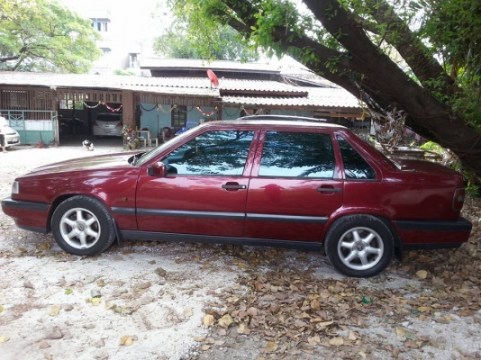 -เก๋งวอลโว่ 850 สีแดง ปี 96 เกียร์ออโต้ แก๊สหัวฉีด รถบ้านสภาพสวยค่ะ