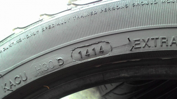 205/45R17 DEESTONE CARRERAS R702 ปี2014 ไม่มีปะ ชุด 4 เส้น tel.081-427-3941 ไอดีไลน์ autobot107 205/45R17 DEESTONE CARRERAS R702 ปี2014 ไม่มีปะ ชุด 4 เส้น tel.081-427-3941 ไอดีไลน์ autobot107