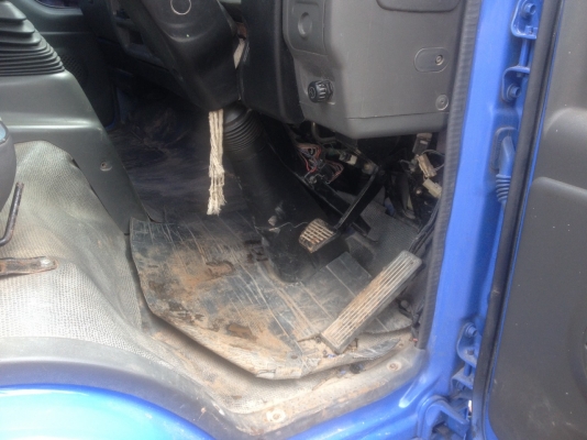 ขายหกล้อ อีซูสุ NQR 150แรงปี 50 พร้อมเครน 3ตัน ทะเบียน พร้อมโอน รถอยู่หาดใหญ่ ขายหกล้อ อีซูสุ NQR 150แรงปี 50 พร้อมเครน 3ตัน ทะเบียน พร้อมโอน รถอยู่หาดใหญ่