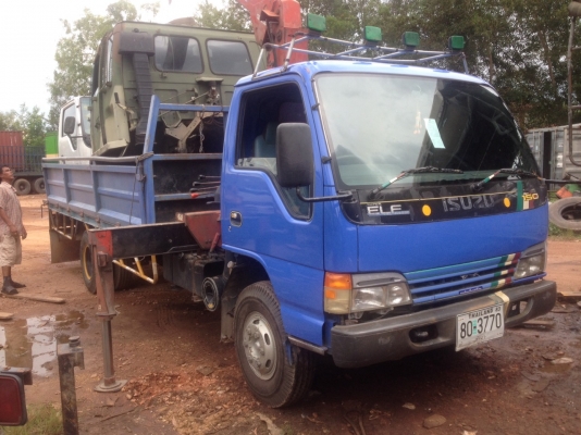 ขายหกล้อ อีซูสุ  NQR 150แรงปี 50 พร้อมเครน 3ตัน ทะเบียน พร้อมโอน รถอยู่หาดใหญ่