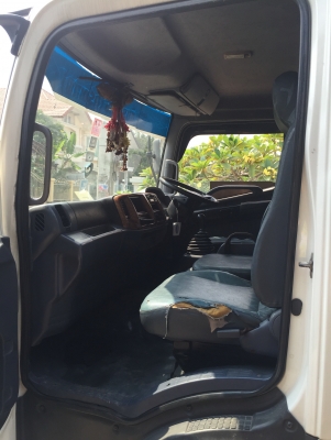 ขายด่วน รถ 6 ล้อ ตู้ 10 บาน