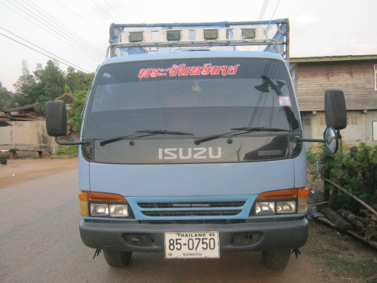 รถ6ล้อ  NPR 120แรง