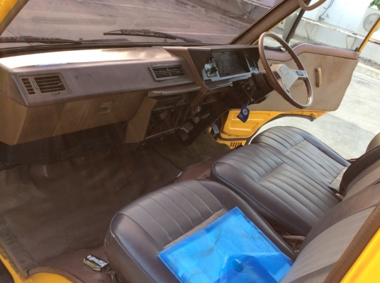 ขายรถตู้ โตโยต้า ไฮเอช เครื่องไมตี้ 2L เทอร์โบ เกียร์ธรรมดา เพาเวอร์ ภายในสวยเบาะหนังสวยๆเบาะหลัง3แถวครบ แอร์หน้า-หลังเย็นฉ่ำ ตัวถังเดิมๆสียังใช้ได้สติ๊กเกอร์ลอกออกได้ ยางดี เครื่องแน่นๆเกียร์แน่นช่วงล่างดี รถขับดีเลยครับ พร้อมใช้ ภาษี59 ประกันประเภท3