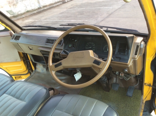 ขายรถตู้ โตโยต้า ไฮเอช เครื่องไมตี้ 2L เทอร์โบ เกียร์ธรรมดา เพาเวอร์ ภายในสวยเบาะหนังสวยๆเบาะหลัง3แถวครบ แอร์หน้า-หลังเย็นฉ่ำ ตัวถังเดิมๆสียังใช้ได้สติ๊กเกอร์ลอกออกได้ ยางดี เครื่องแน่นๆเกียร์แน่นช่วงล่างดี รถขับดีเลยครับ พร้อมใช้ ภาษี59 ประกันประเภท3