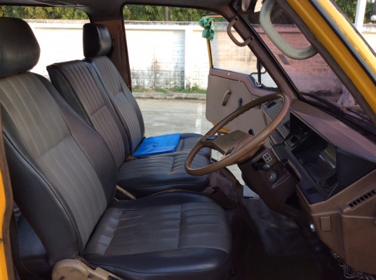 ขายรถตู้ โตโยต้า ไฮเอช เครื่องไมตี้ 2L เทอร์โบ เกียร์ธรรมดา เพาเวอร์ ภายในสวยเบาะหนังสวยๆเบาะหลัง3แถวครบ แอร์หน้า-หลังเย็นฉ่ำ ตัวถังเดิมๆสียังใช้ได้สติ๊กเกอร์ลอกออกได้ ยางดี เครื่องแน่นๆเกียร์แน่นช่วงล่างดี รถขับดีเลยครับ พร้อมใช้ ภาษี59 ประกันประเภท3