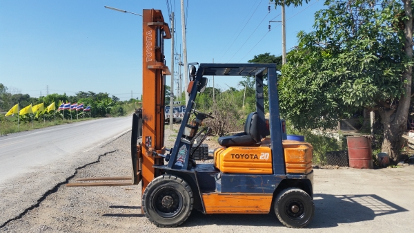 ขายด่วนรถยก TOYOTA 5FGยก2.0ตันเสาสูง4เมตรยางตันหน้าหลัง4เส้นรถนอกนำเข้ายังไม่เคยใช้งานในเมืองไทยเลย=รุ่นใหม่ขายถูกๆๆ