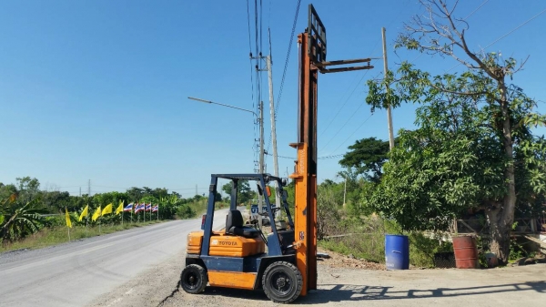 ขายด่วนรถยก TOYOTA 5FGยก2.0ตันเสาสูง4เมตรยางตันหน้าหลัง4เส้นรถนอกนำเข้ายังไม่เคยใช้งานในเมืองไทยเลย=รุ่นใหม่ขายถูกๆๆ