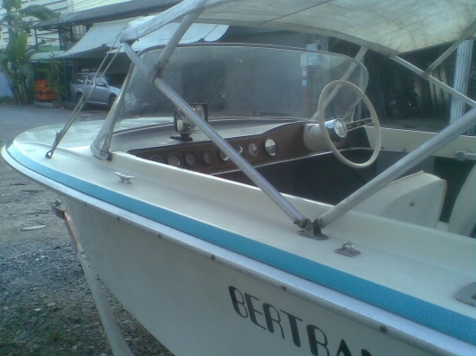 ขายเรือเปล่า Yamaha 15 ฟุต (ไม่รวมเครื่องนะคะ)