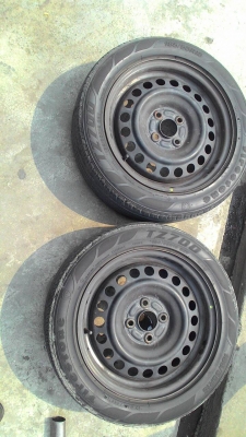 ล้อกะทะพร้อมยาง 185/55R15 ขนาด 4 รู100 ยาง firestoneมี2ล้อ tel.081-427-3941 ไอดีไลน์ autobot107 ล้อกะทะพร้อมยาง 185/55R15 ขนาด 4 รู100 ยาง firestoneมี2ล้อ tel.081-427-3941 ไอดีไลน์ autobot107