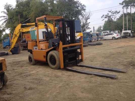ขายถูกด่วนๆ รถยก FORKLIFT TCM ยกได้ 3.5 ตัน เครื่องยนต์ดีเซล,ISUZU-6BB1,6 สูบ,เสาสูง 4 เมตร (ปรับสภาพให้เรียบร้อย) ราคาเพียง 265,000 บาท สนใจติดต่อ 0819337688
