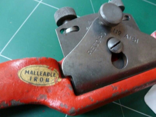 ขายกบผีเสื้องานเก่าเรคคอดRECORD Made in England.