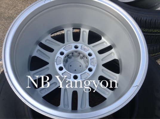 ล้อแม็ก Fortuner , Vigo Champ ขอบ 17 พร้อมยางบริสโตน 265-65-17 ปี 15