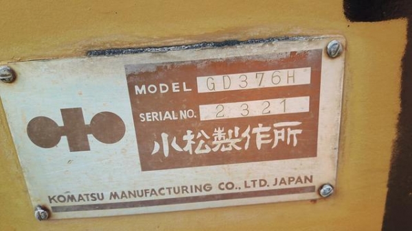 รถเกรด KOMATSU รุ่น GD 376 H สภาพพร้อมใช้งานพร้อมริปเปอร์