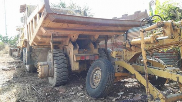 รถเกรด KOMATSU รุ่น GD 376 H สภาพพร้อมใช้งานพร้อมริปเปอร์