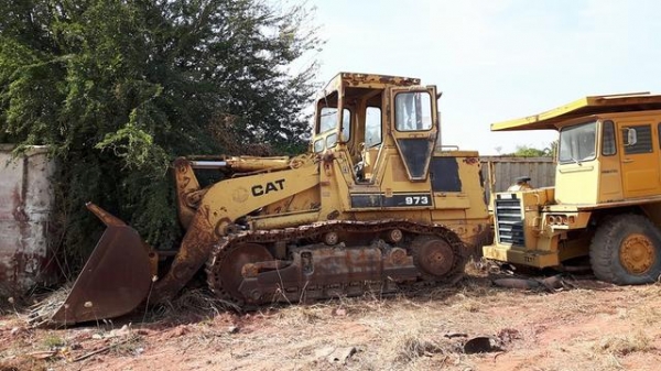 รถตัก CATERPILLAR 973 สภาพสวยพร้อมใช้