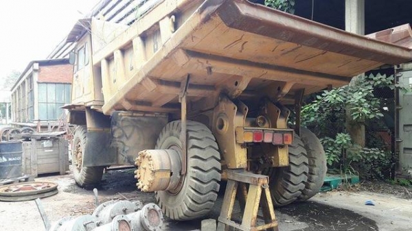 ขายรถบรรทุกหินใหญ่ 6 ล้อเบอร์ 228 ไม่มีเครื่อง