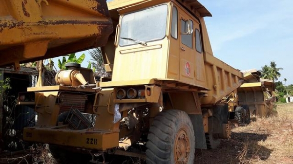 ขายรถบรรทุกหินใหญ่ 6 ล้อเบอร์ 228 ไม่มีเครื่อง